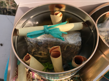 Load image into Gallery viewer, Enlighten Me...® Tea:  'Redwood Rush' Natural High CHAI (Gift tin with inspirational secret scroll messages on 'DREAM BIG' theme)
